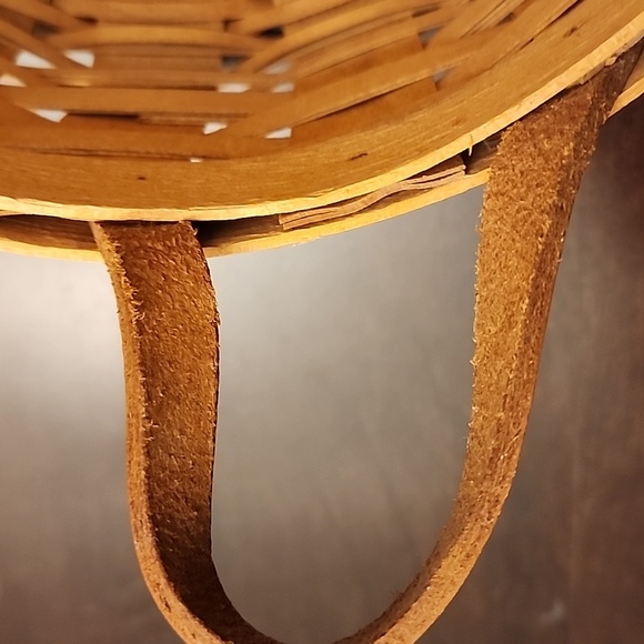 🌻 Longaberger 10 x 4” Woven 1995 Basket w/ Leather Handles and sectional insert - Picture 7 of 11